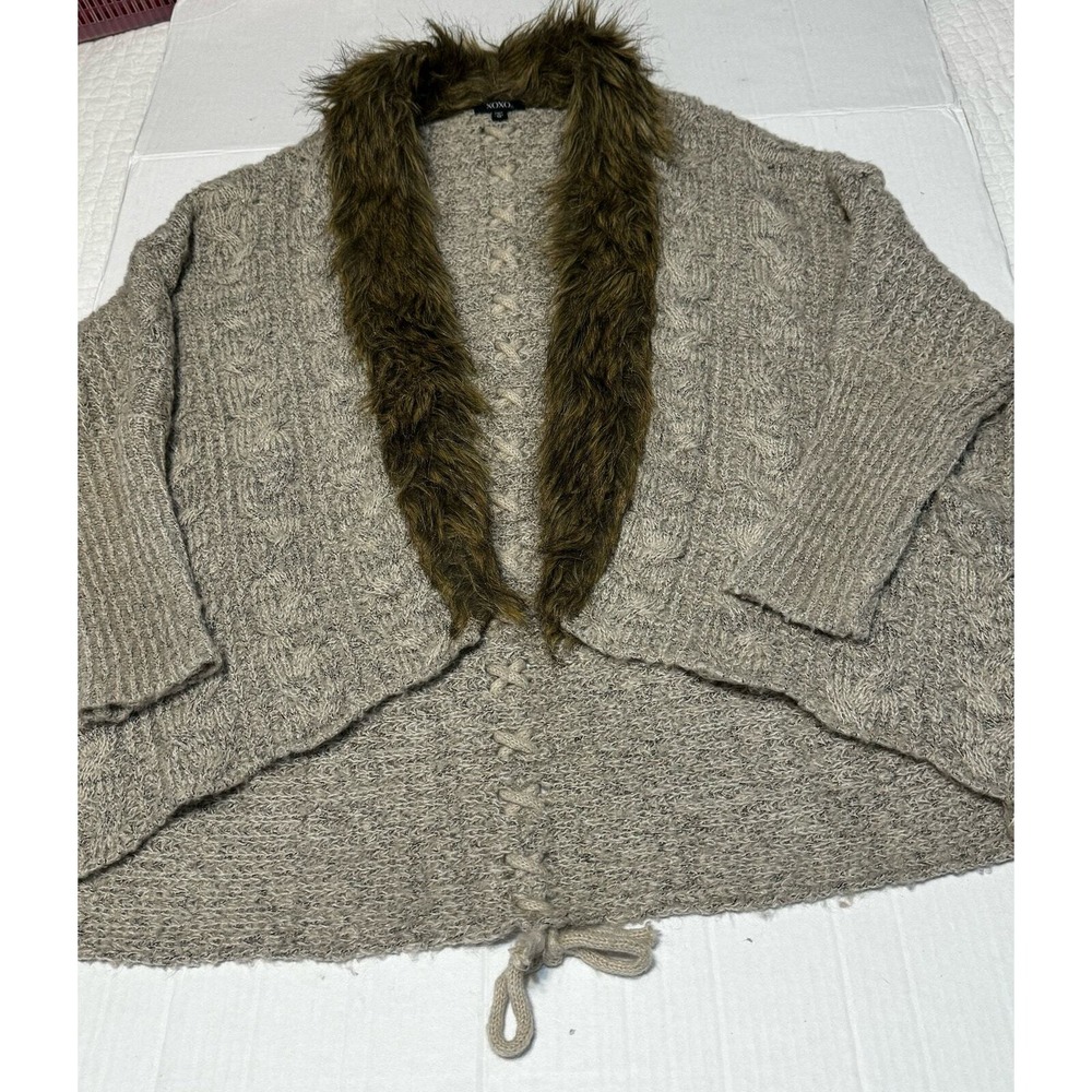 XOXO Womens‎ Cable Knit Faux Fur Trim Poncho Shawl Cardigan Sweater M - Picture 7 of 11
